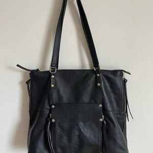 Kooba Everette Soft Black Pebbled Leather Shoulder Bag/Tote clean Interi…
